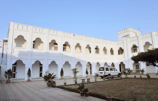  Darul Ziafat (Guest House): This service was initiated from the house of the Promised Messiahas. The Promised Messiahas laid its foundation and, in the beginning, served guests with his own blessed hands. Sometimes, if there was a shortage of food, the Promised Messiahas sent his own food for guests. This service continues to this day for the guests of the Promised Messiahas.