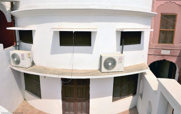 The Round Room: After the construction of Masjid Mubarak, this was the second room that was built in 1893. This room was used as a guest room.
