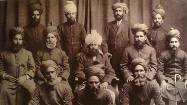 The second Khalifah, Hazrat Musleh- e-Mau’udra on his tour of the Middle East and Europe thirteen years before World War II began. © Makhzan-e-Tasaweer