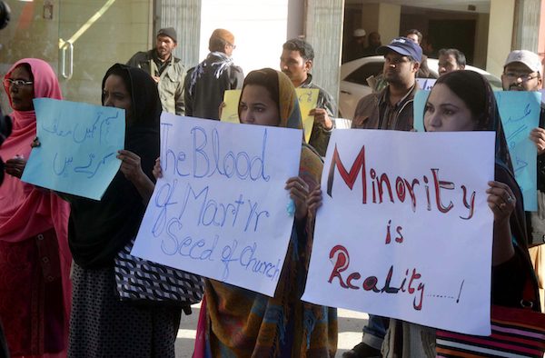 Not only Ahmadi Muslims who are persecuted in Pakistan; it is members of other minority groups are outcast by religious extremists and a government that rules with an iron st against smaller communities. © Asianet-Pakistan | Shutterstock.com