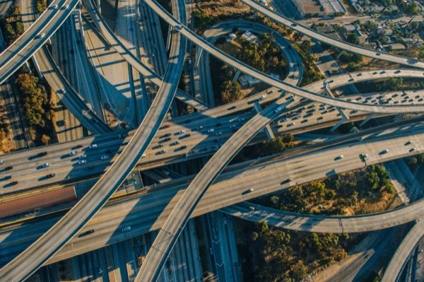 Women and men have di erent capabilities in terms of dealing with stress and even surveys have shown that women su er much more from commuting to and from work than men do. © User Zurijeta | Shutterstock