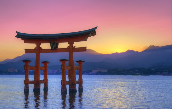 Symbol of Shintosim, the Floating Otorii gate at Miyajima, Japan. © Sean Pavone | shutterstock.com