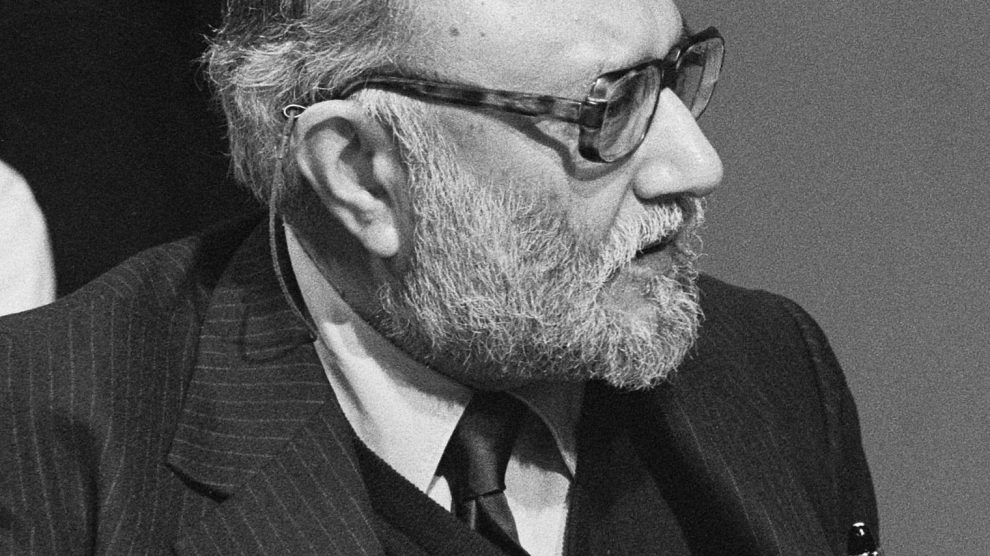 British Heritage: Professor Abdus Salam's Achievements Commemorated with Blue Plaque