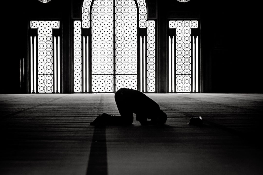 Salat and the Importance of Daily Prayers in Islam | Review of Religions