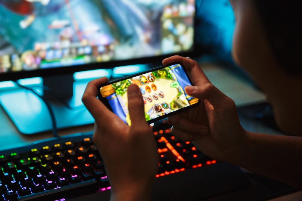 How Can We Prevent Children from Wasting Time Online?