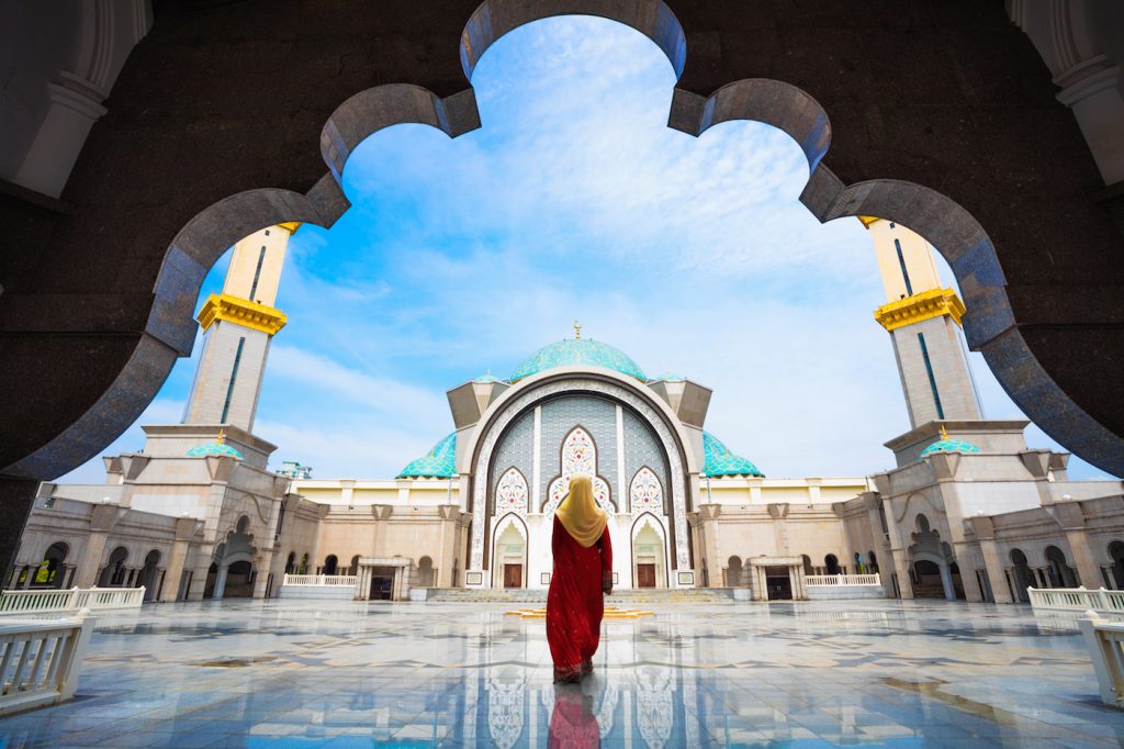 The Review of Religions Special: Interview with Founder & CEO of #WorldHijabDay, Nazma Khan