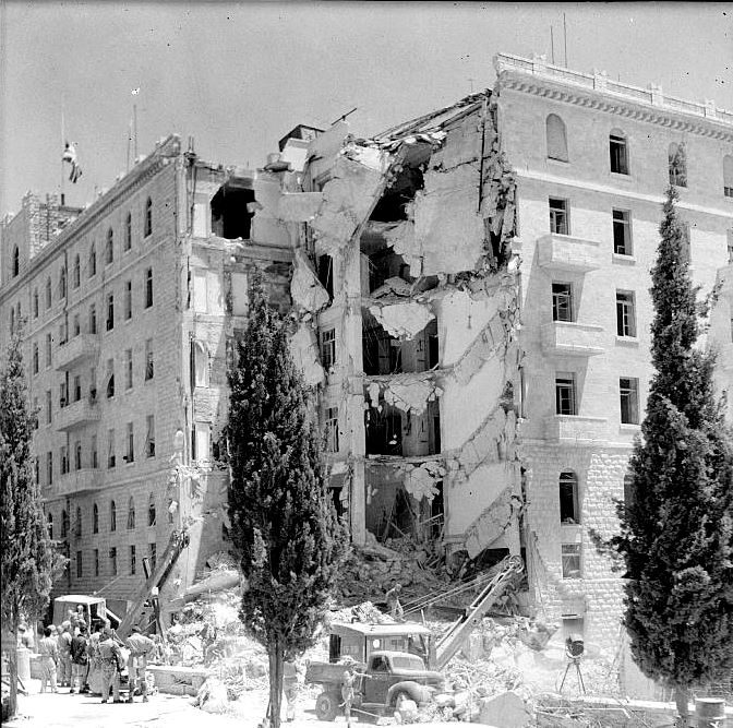 1946