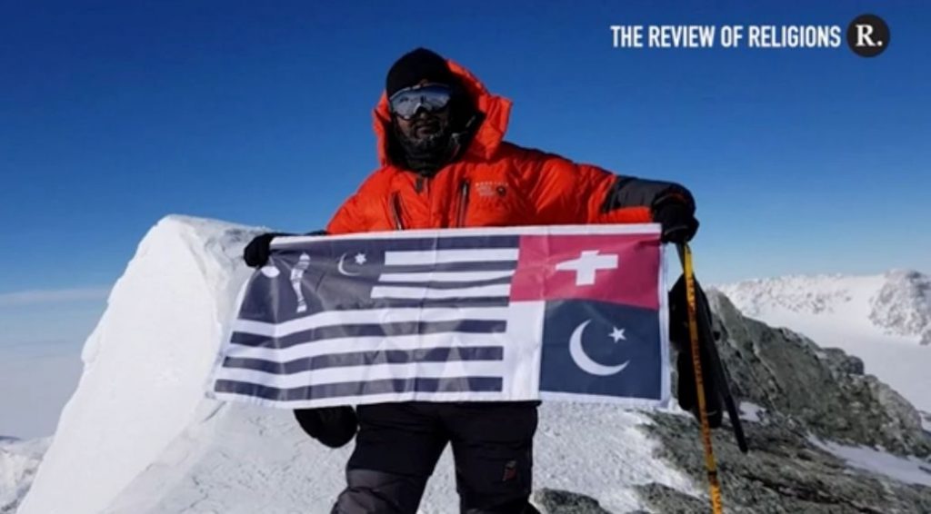 Abdul Waheed Warraich successfully hoisted the flag of the Ahmadiyya Muslim Community in all the world's highest places.