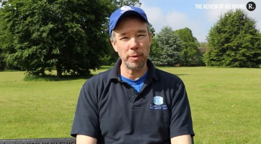 How did Kaleem Chris Edwards find new meaning and purpose in his life? Why did he choose to convert to Islam Ahmadiyya?