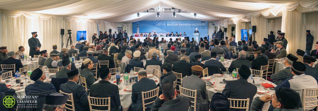 Love of Caliphate Blooms in Cardiff