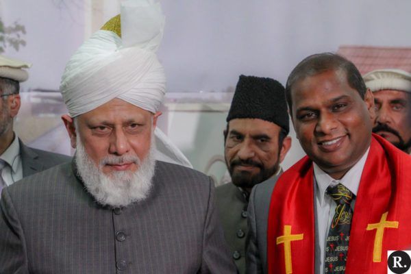 Mosques – Spreading Peace In Society